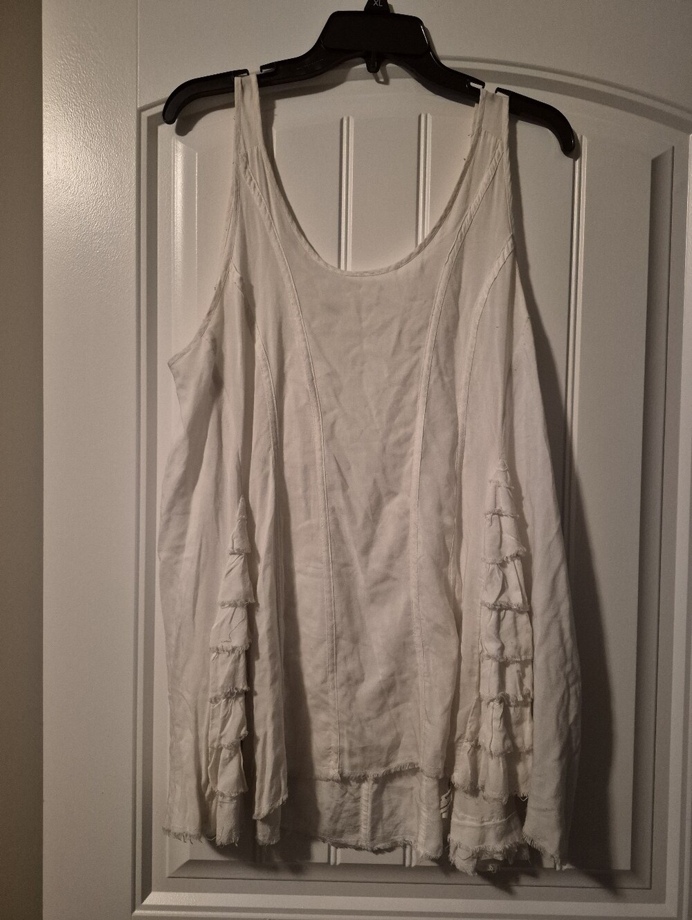 Free People Intimately Women’s Off White Sleeveless Ruffle-Trim Tank Top Size SP